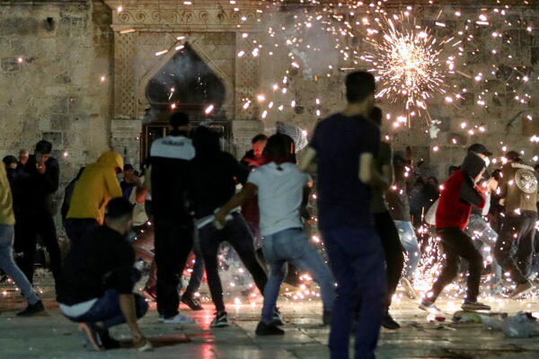 Nazi Jewish Settlers Invade West Bank, Wounding 26