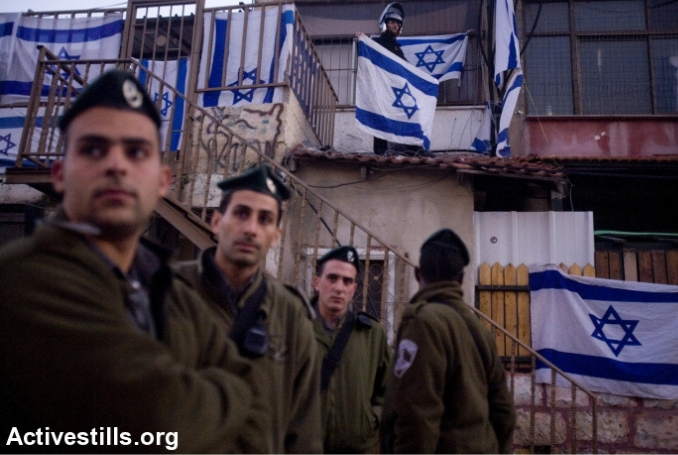 Nazi Jewish Settlers Storm Sheikh Jarrah, Threaten Palestinian Families
