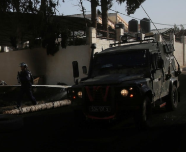 Hebron: Nazi Soldiers Abduct A Palestinian