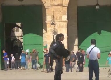 Nazi Soldiers Surround Al-Qibli Mosque In Al-Aqsa, Cut Speaker Wires