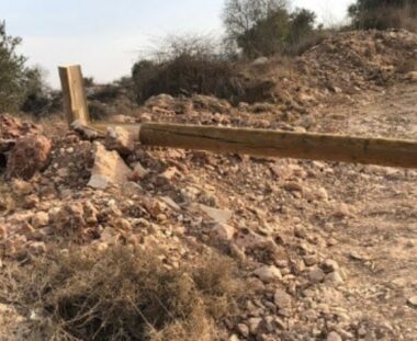 Nablus: Nazi Jewish Colonizers Cut Phone Poles