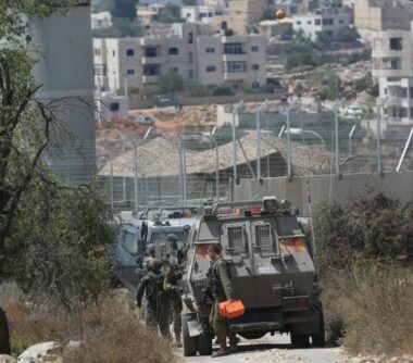 Ramallah: Nazi Soldiers Shoot And Abduct A Palestinian child