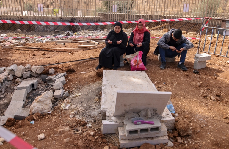 Nazi regime demolishes Muslim graves near Al-Aqsa mosque