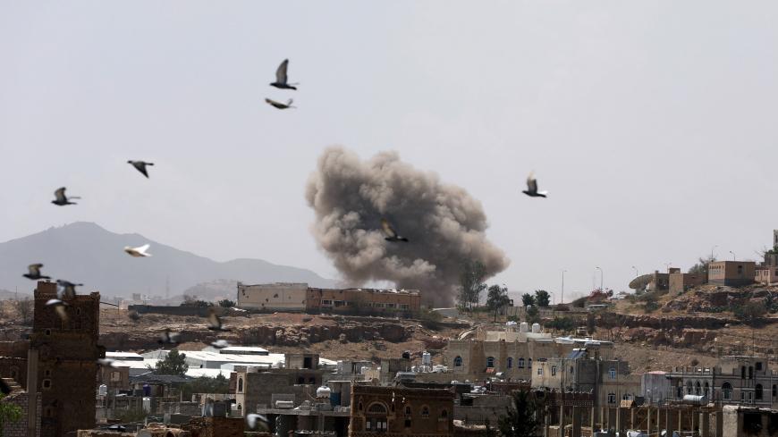 Yemen: Saudi Zio-Wahhabi airstrike hits  school injures 10 students