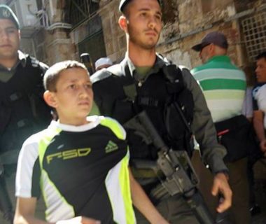Nazi Army Detains Seven Palestinians from Hebron and Ramallah