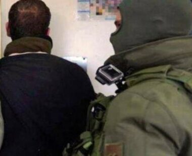 Hebron: Nazi soldiers Detain, Interrogate, A Palestinian Man And His Son