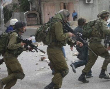 Hebron: Nazi soldiers Abduct Two Palestinians