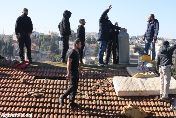 Jerusalem: Sheikh Jarrah Palestinian Threatens to Set Himself on Fire over Nazi Eviction Order