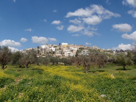 Nablus: Nazi Paramilitary Gangs Block Roads, Invade Village