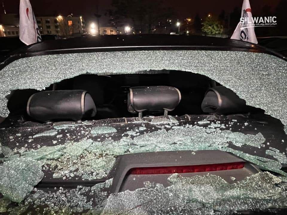Nazi Settlers Smash Windows of Palestinian-owned Vehicles in Sheikh Jarrah