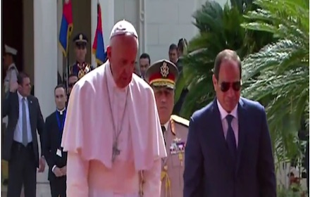 The Pope in Egypt: Tiptoeing through a minefield