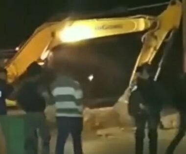 Hizma: Nazi Army Demolishes Commercial Facilities
