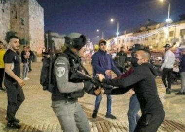 Jerusalem: Nazi Soldiers Abduct A Palestinian, Attack Many