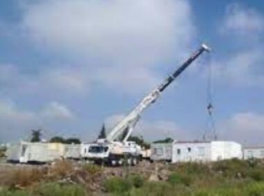 Hebron: Nazi colonizers Install New Illegal Outpost