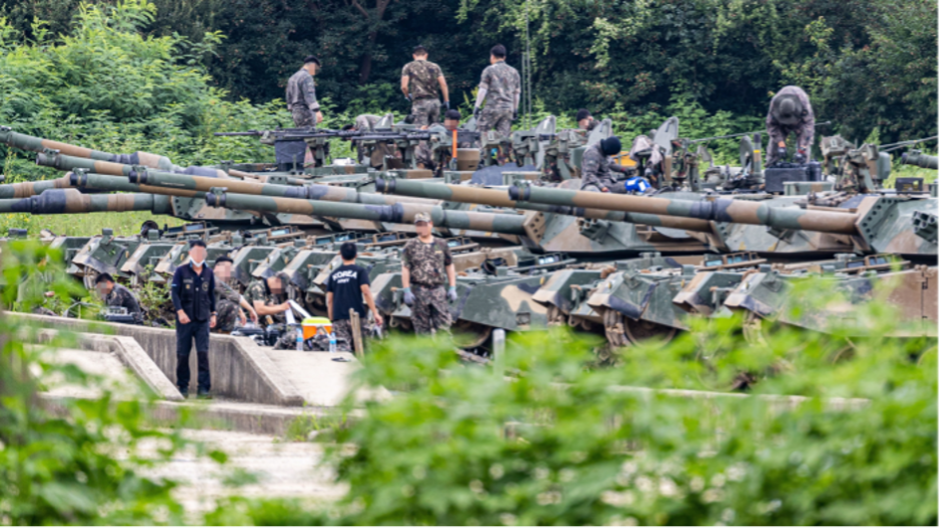 Resolutely condemn US and South Korean provocative war exercises