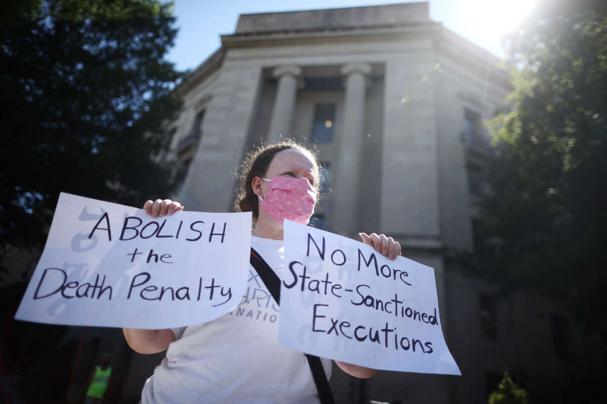 UN Passes Resolution Condemning Death Penalty Despite US Opposition