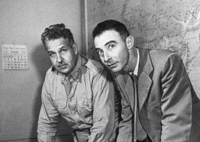 Oppenheimer Paradox: Power of Science and the Weakness of Scientists