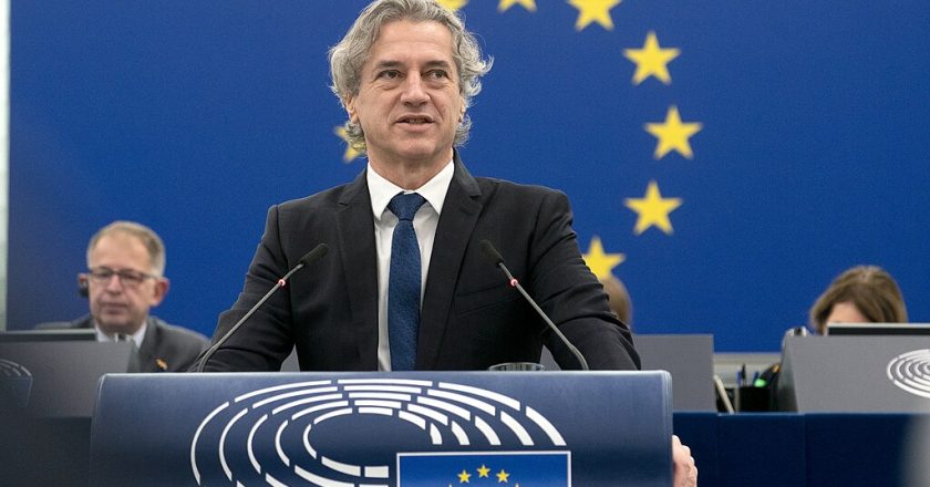 Slovenia Premier shocked at horrifying ordeals of Palestinian children