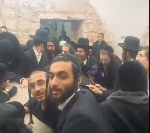 Jewish Settlers Invade Mount Sbeih, Joseph’s Tomb in Nablus, Al-Aqsa Mosque in Jerusalem