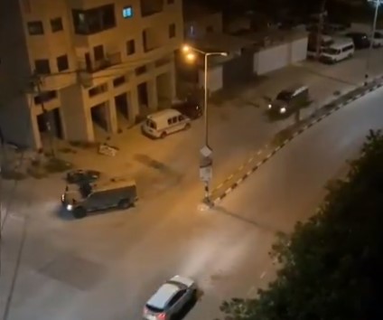 Hebron: Nazi Army Abducts Eleven Palestinians
