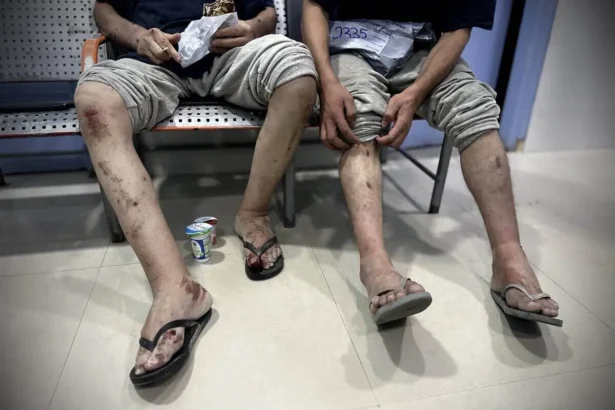Nazi torture: Urinating on Palestinian prisoners, burying them alive and beating the sick
