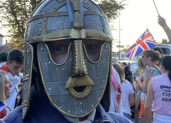 UK’s Starmer Vows to Shut Down Asylum Hotels As Soon as Possible